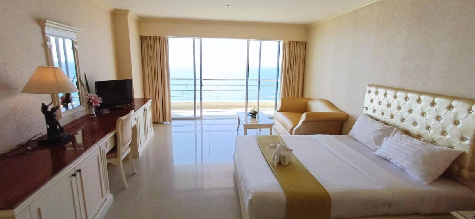 Adriatic Palace Hotel Pattaya Exterior photo