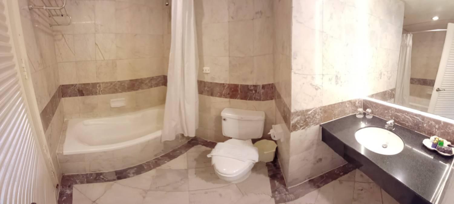 Adriatic Palace Hotel Pattaya Exterior photo