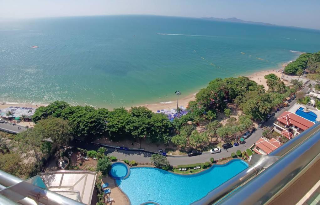 Adriatic Palace Hotel Pattaya Exterior photo