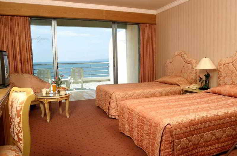 Adriatic Palace Hotel Pattaya Exterior photo