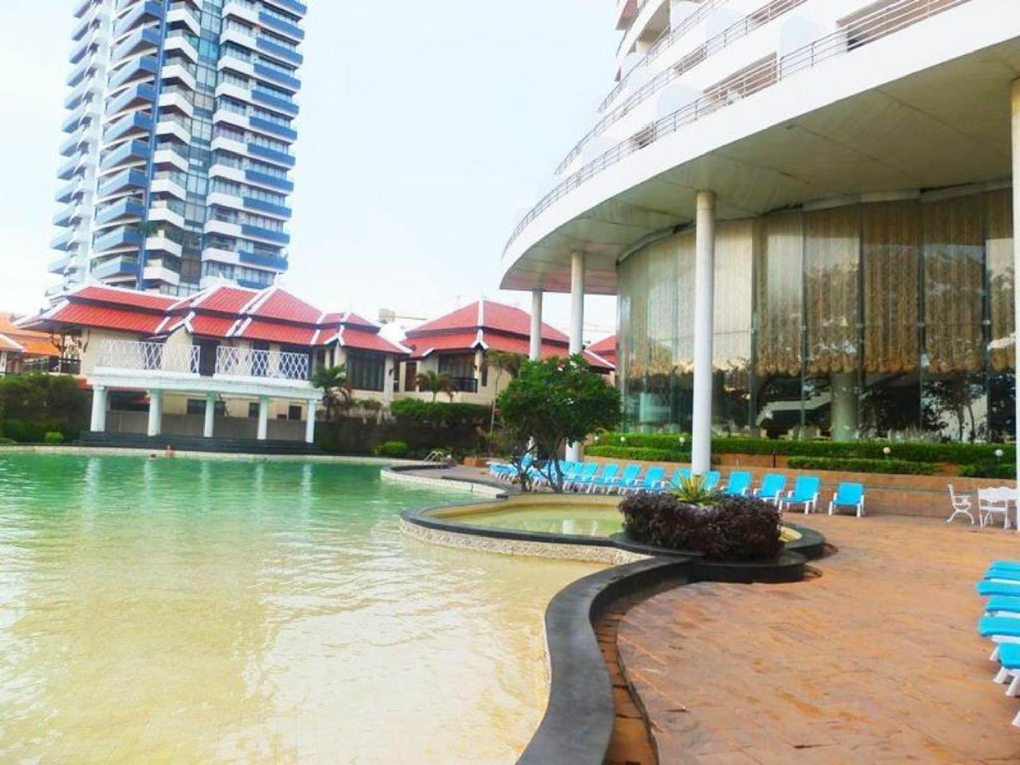 Adriatic Palace Hotel Pattaya Exterior photo